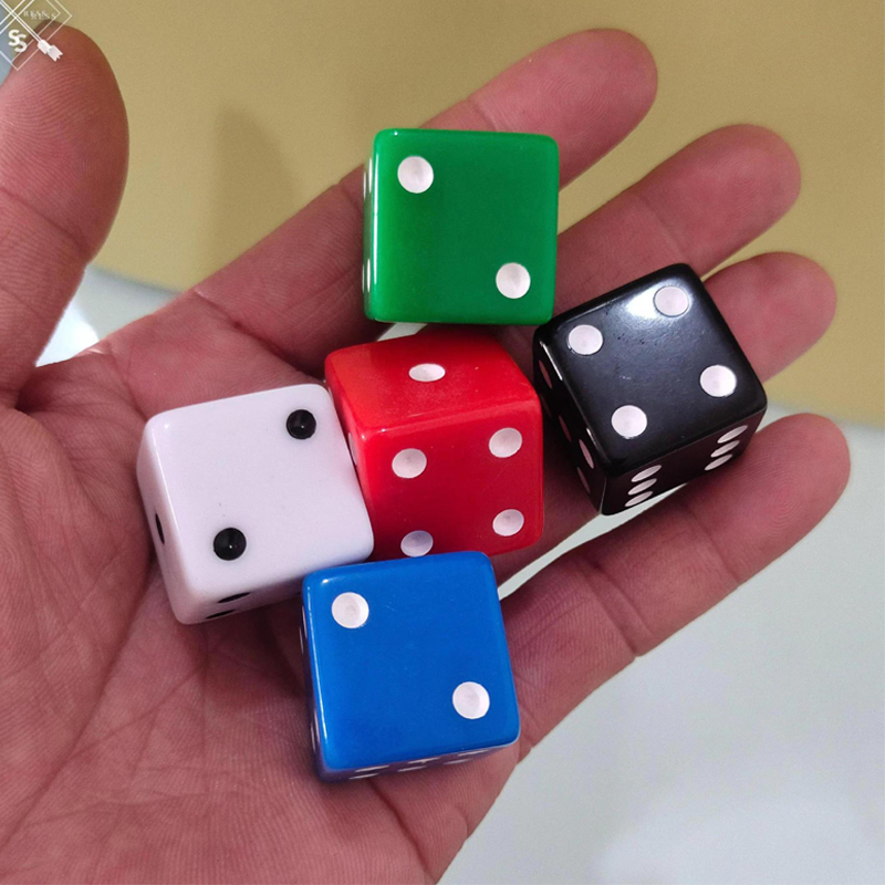 D6 مكعبات النرد المربعة 25 ملل - مراجعة Party Games Gamecube وسعره